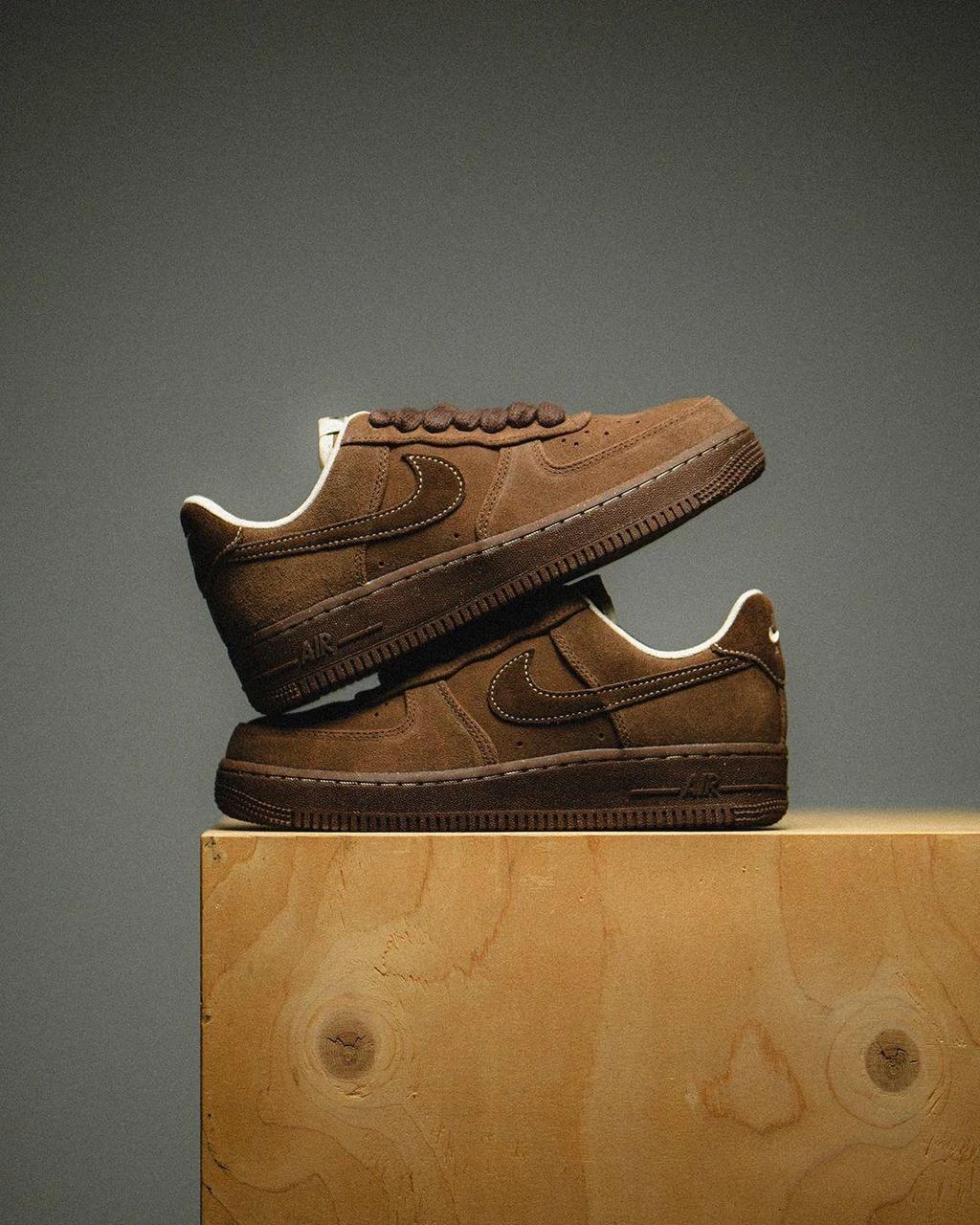 Nike Air Force 1 ’07 Suede Men’s Shoes – Retro Streetwear Icon